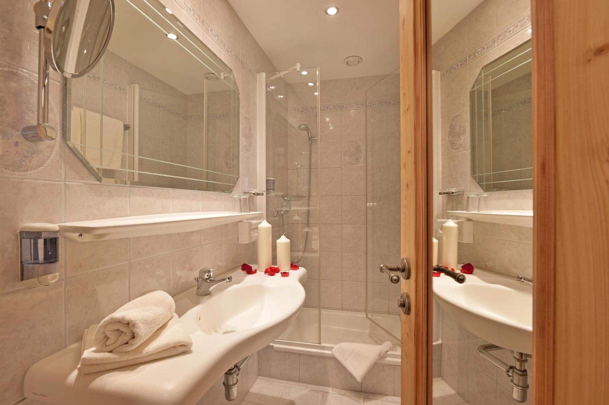 Hotel Ritterhof เอลล์เมา ภายนอก รูปภาพ